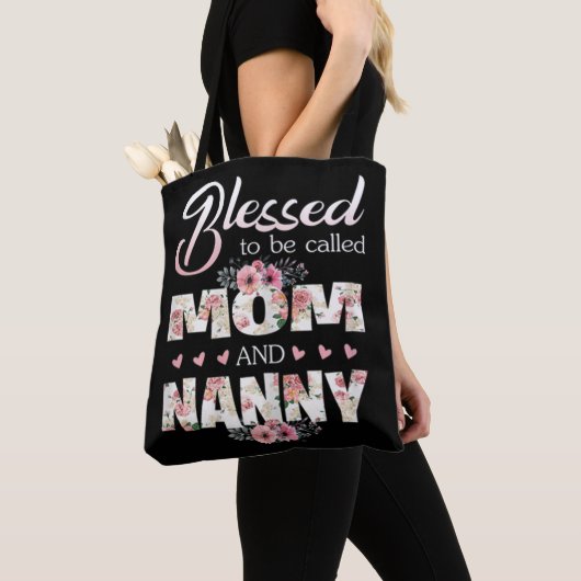 Gesegnet, als Mama bezeichnet zu werden und göttli Tasche (Von Nahem)