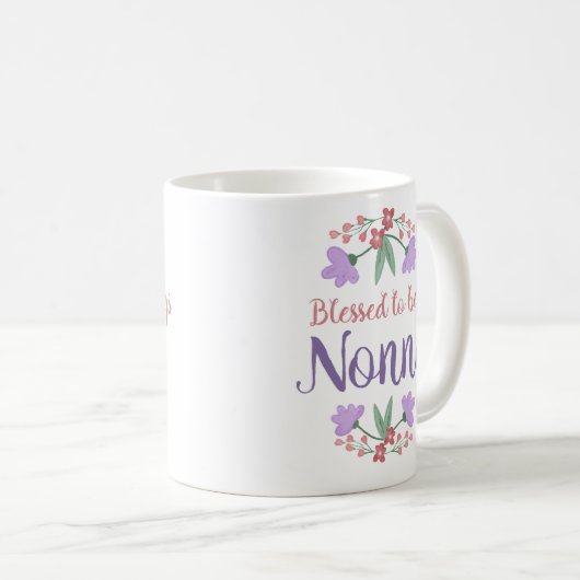 Gesegnet als Nonna-Tasse Kaffeetasse (VorderseiteRechts)