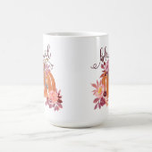 Gesegnet - Fall Pumpkin mit rosa Blume Kaffeetasse (Mittel)