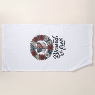 Gesegnet Frei Patriotisches Florales Kreuz-Shirt_1 Strandtuch