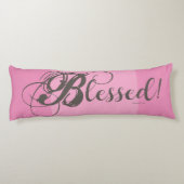 Gesegnet! Körperkissen (rosa) (Rückseite)
