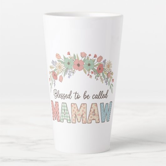 Gesegnet, Mamaw genannt zu werden Milchtasse (Vorderseite)