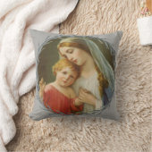 Gesegnete Mutter, die den Baby-Jesus-Kranz hält Kissen (Decke)