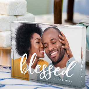 Gesegnetes Skript mit dem Foto Name