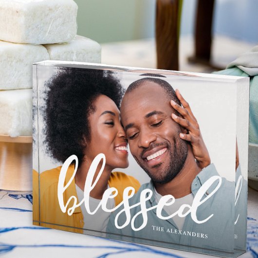 Gesegnetes Skript mit dem Foto Name