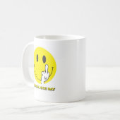 Gesicht, das den Finger gibt Kaffeetasse (Vorderseite Links)