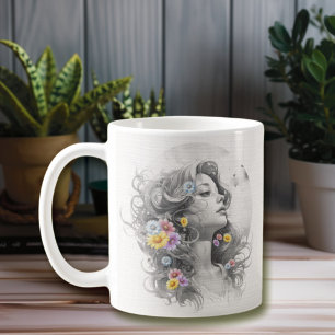Gesicht einer Frau mit texturiertem Blumen-Effekt Kaffeetasse
