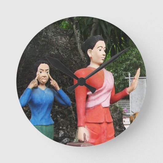 Gesichter hinter dem Rücken ziehen Runde Wanduhr (Vorderseite)