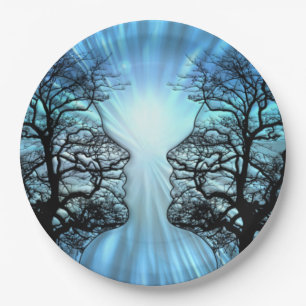 Gesichter in Bäumen sehen aus wie Gehirnnerven Pappteller