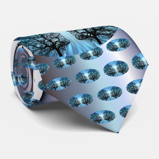 Gesichter in Bäumen sehen aus wie Hirnnerven-Neck- Krawatte (Gerollt)