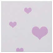 Gespeicherte Lila Herzen auf Lichtfarbe Stoff (Nahaufnahme)