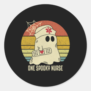 Gespenster eine Spooky Nurween Nurse Fall Scrub Runder Aufkleber