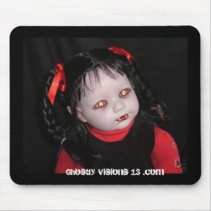 Gespenstische Horrorpuppe der Visionen 13 Mousepad