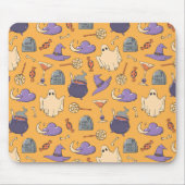 Gespielte Halloween-Geister und Hexen-Muster Mousepad (Vorne)