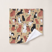 Gespielte Katzen im Hintergrund Badhandtuch Set (Waschlappen)