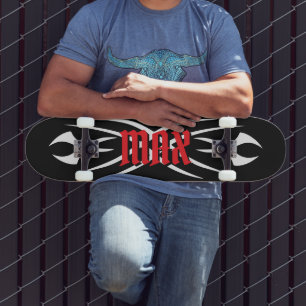 Gestalte dein eigenes Tattoo-Monogramm-Design indi Skateboard