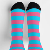 Gestaltung der rosa und blauen Streifen Socken (Oben)