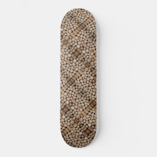 Gestapelte Baumstämme Skateboard
