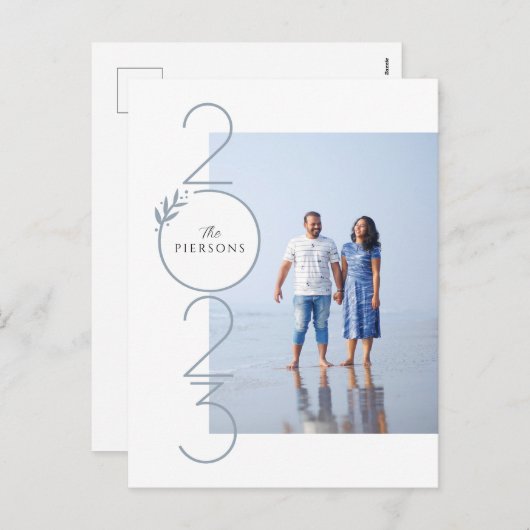 Gestapelte Daten Neue Jahre Postkarte Vertikal (Vorne/Hinten)