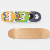 Gestapelte Monster Orange Green Black Kids Skateboard (Horizontal)