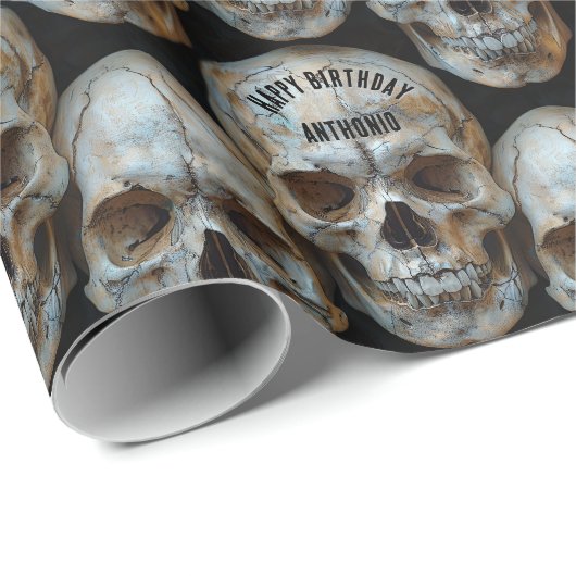 Gestapelte Skulls Paris Catacombs Gothic Halloween Geschenkpapier (Rolleneckpunkt)