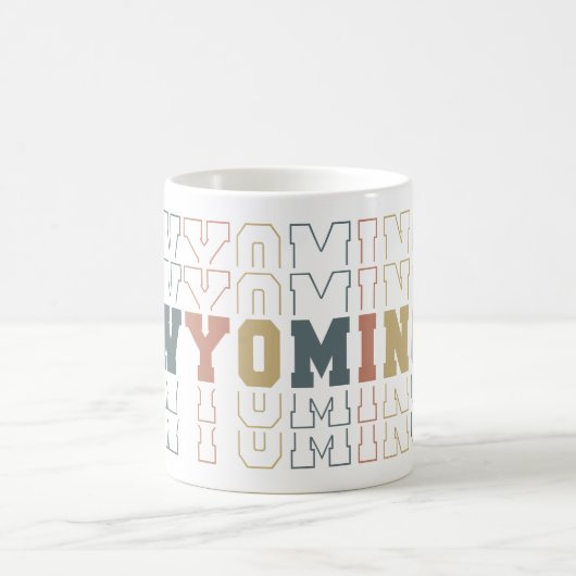 Gestapelte Wyoming Word Art Kaffeetasse (Mittel)