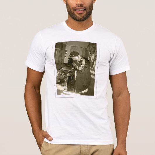 Gestern Abend rettete ein DJ mein Leben T-Shirt (Vorderseite)