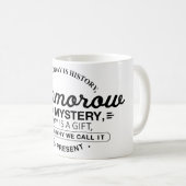 Gestern Ist Geschichte Tasse (VorderseiteRechts)
