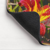 Gestern Lily nach dem Regen Mousepad (Ecke)