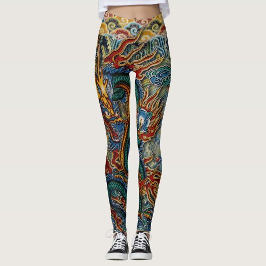 Gestickter brennender chinesischer Drache Leggings (Vorderseite)