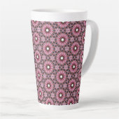 Gesticktes rosa Feder Boho  Milchtasse (Rechte Ecke)