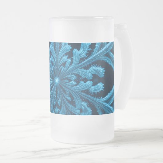 Gestreifte Eleganz: Intricate Blue Snowflake Desig Mattglas Bierglas (VorderseiteRechts)