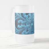 Gestreifte Eleganz: Intricate Blue Snowflake Desig Mattglas Bierglas (Vorderseite Links)