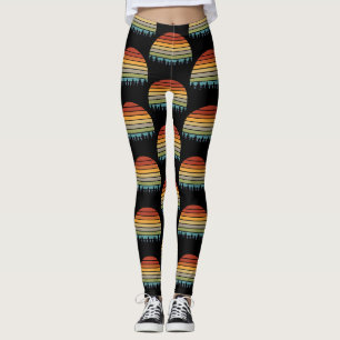 Gestreifte Mehrfarbensonne mit Bäumen Thunder_Cov Leggings