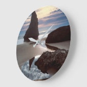 Gestreifte Naht | Face Rock Wayside, OR Große Wanduhr (Winkel)