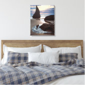 Gestreifte Naht | Face Rock Wayside, OR Leinwanddruck (Insitu (Schlafzimmer))