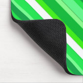 Gestreifte Süßwaren - smaragdgrün und weiß Mousepad (Ecke)