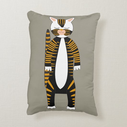 Gestreifte Tabbykatze schlafend oder wach. Zwei Dekokissen (Rückseite(Vertikal))