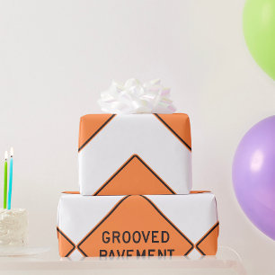 Gestreifter Straßenbelag Geschenkpapier mit Straße