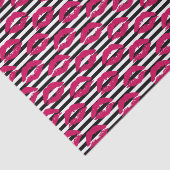 Gestreiftes Muster des Lippenstift-Kuss-B&W Seidenpapier (Ausschnitt)