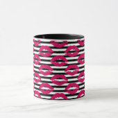Gestreiftes Muster des Lippenstift-Kuss-B&W Tasse (Zentrum)