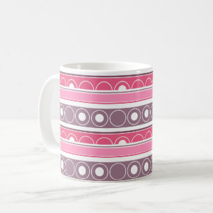 Gestreiftes Muster mit Kreisen und Ringen im Retro Kaffeetasse