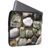 Gestrinöse Felssteine Feldsteinmuster Laptopschutzhülle (Vorne Rechts)