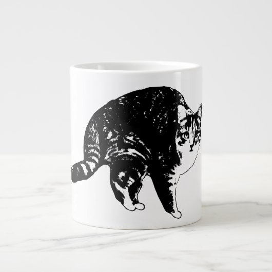 Getigerte Katze unter festlichen Lichtern Jumbo-Tasse (Vorderseite)