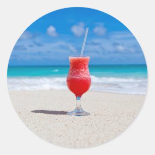 Getränk auf Strandaufklebern Runder Aufkleber
