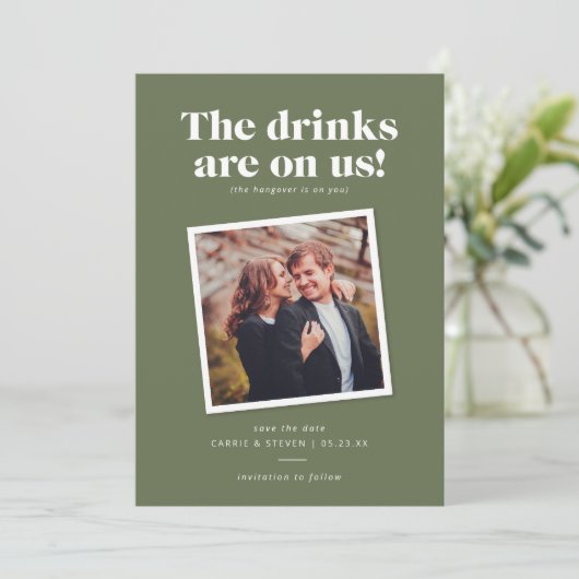 Getränke auf unserer sonnigen Hochzeit retten das Save The Date (Stehend Vorderseite)