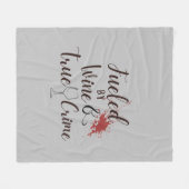 "Getrennt von Wein und wahrer Kriminalität" Fleece (Vorderseite (Horizontal))