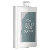 Getreu Ihrem Sound bleibe Flachmann (Rechts)