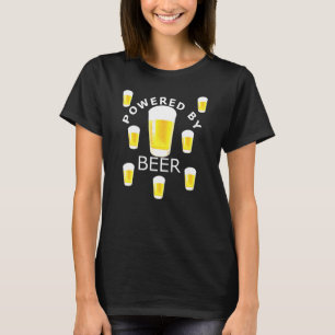Getrieben von Bier-Brillen aus Bier-Drink-Design T-Shirt