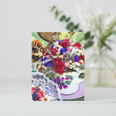 Getrocknete Blume in Teacups Postkarte (Stehend Vorderseite)
